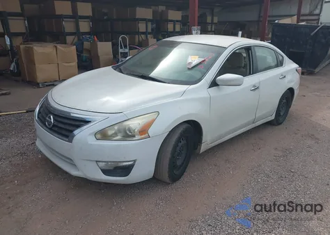 2014 Nissan Altima 2.5 S z USA, uszkodzony, nr VIN 1N4AL3AP2EC139616